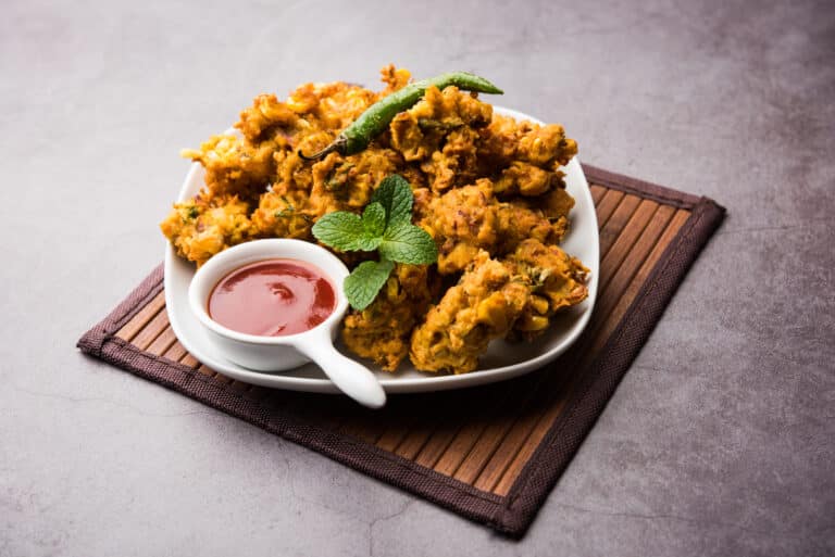 VEGETABLE PAKORAS