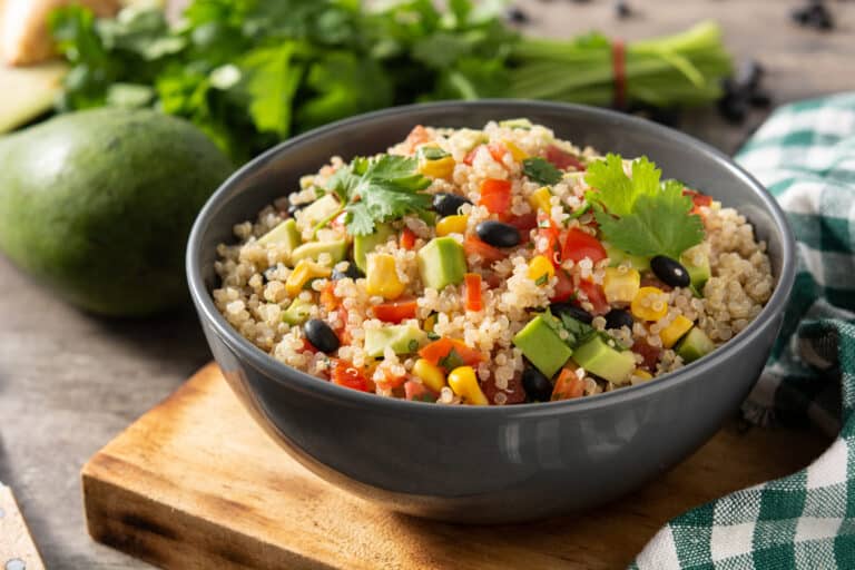 MEXICAN QUINOA SALAD