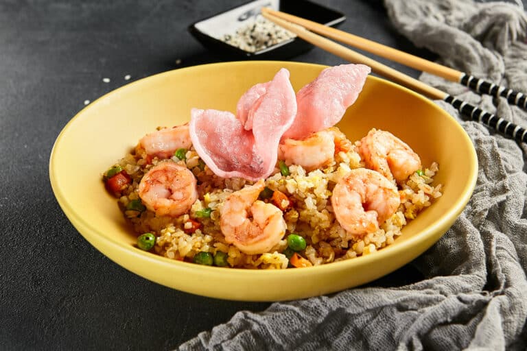 PINEAPPLE SHRIMP STIR-FRY