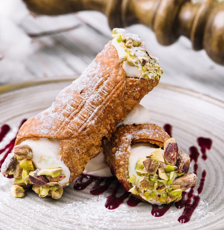 HOMEMADE CANNOLI