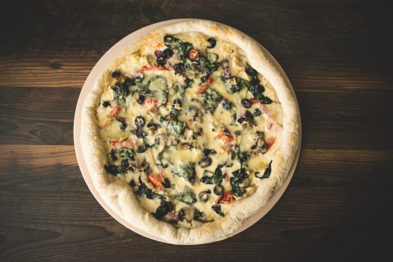 SPINACH AND ARTICHOKE PIZZA
