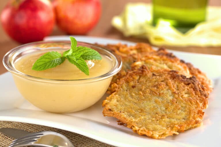 GRANNY’S POTATO-APPLE LATKES